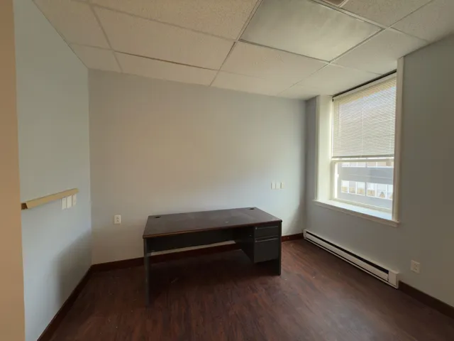 $695 | 38 Glen Avenue, Berlin, NH 03570