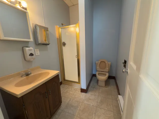 $695 | 38 Glen Avenue, Berlin, NH 03570