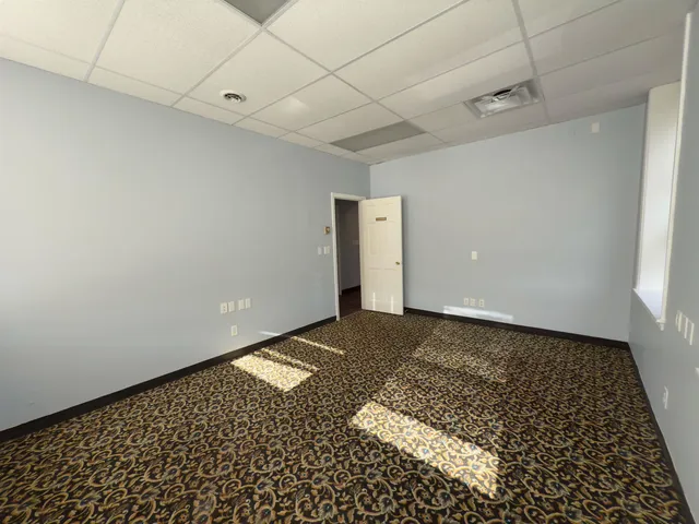 $695 | 38 Glen Avenue, Berlin, NH 03570