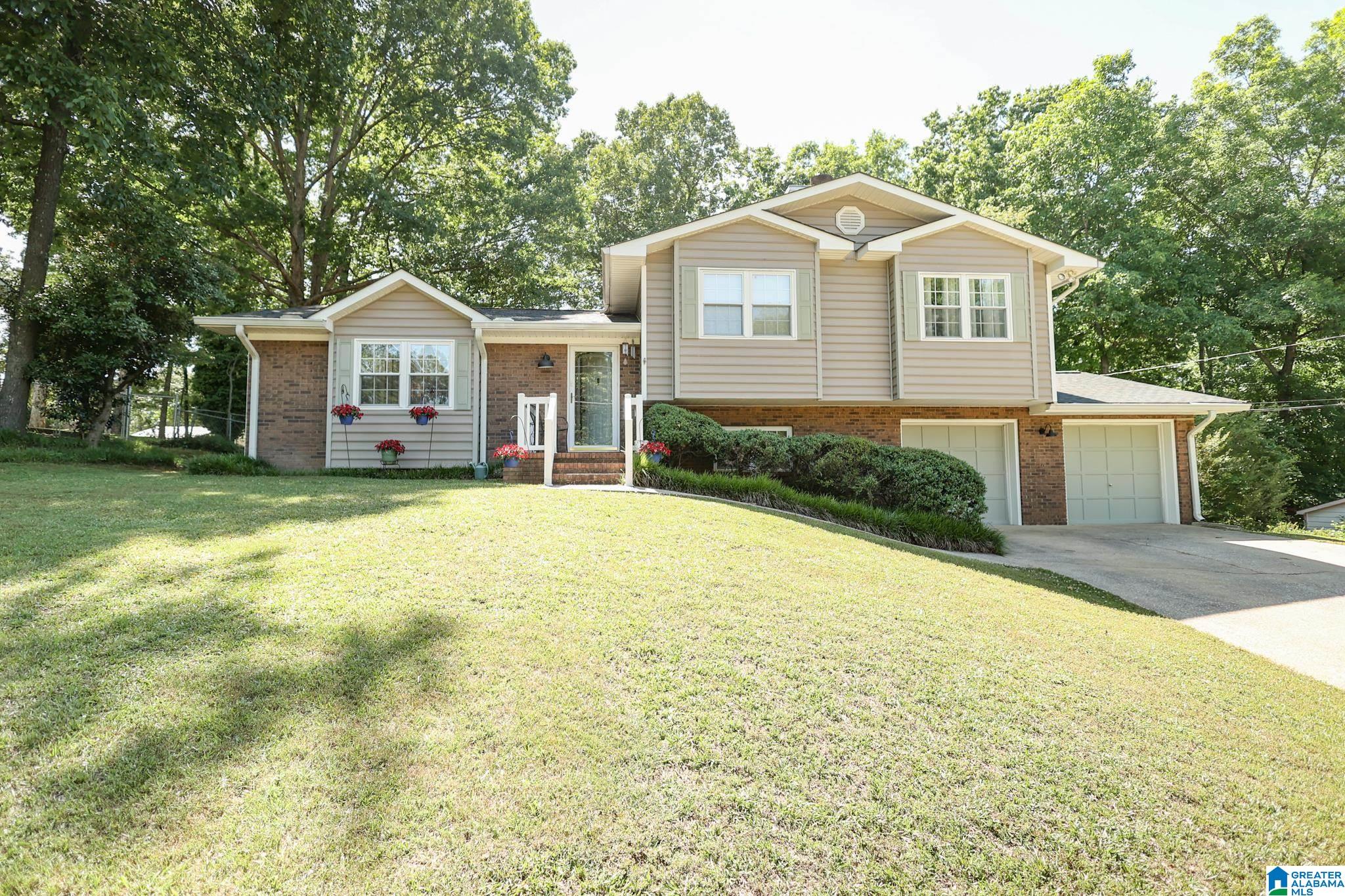 6004 Autumn Trail Anniston, AL 36206 - Photo 1 of 33