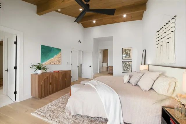 $3,995,000 | 5 Curl Drive, Corona del Mar, CA 92625