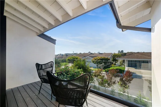 $3,995,000 | 5 Curl Drive, Corona del Mar, CA 92625