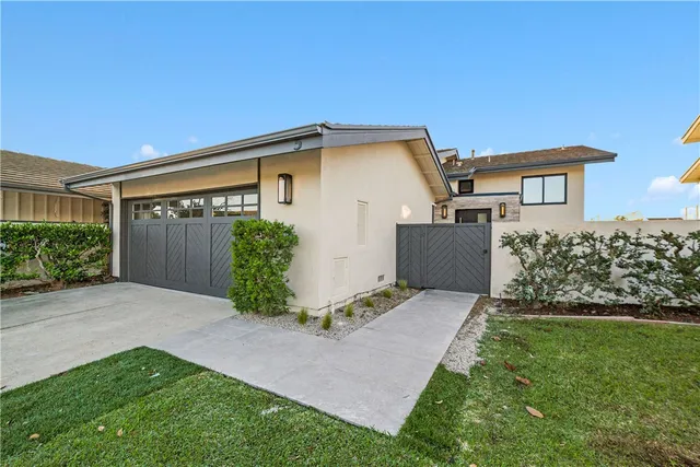 $3,995,000 | 5 Curl Drive, Corona del Mar, CA 92625