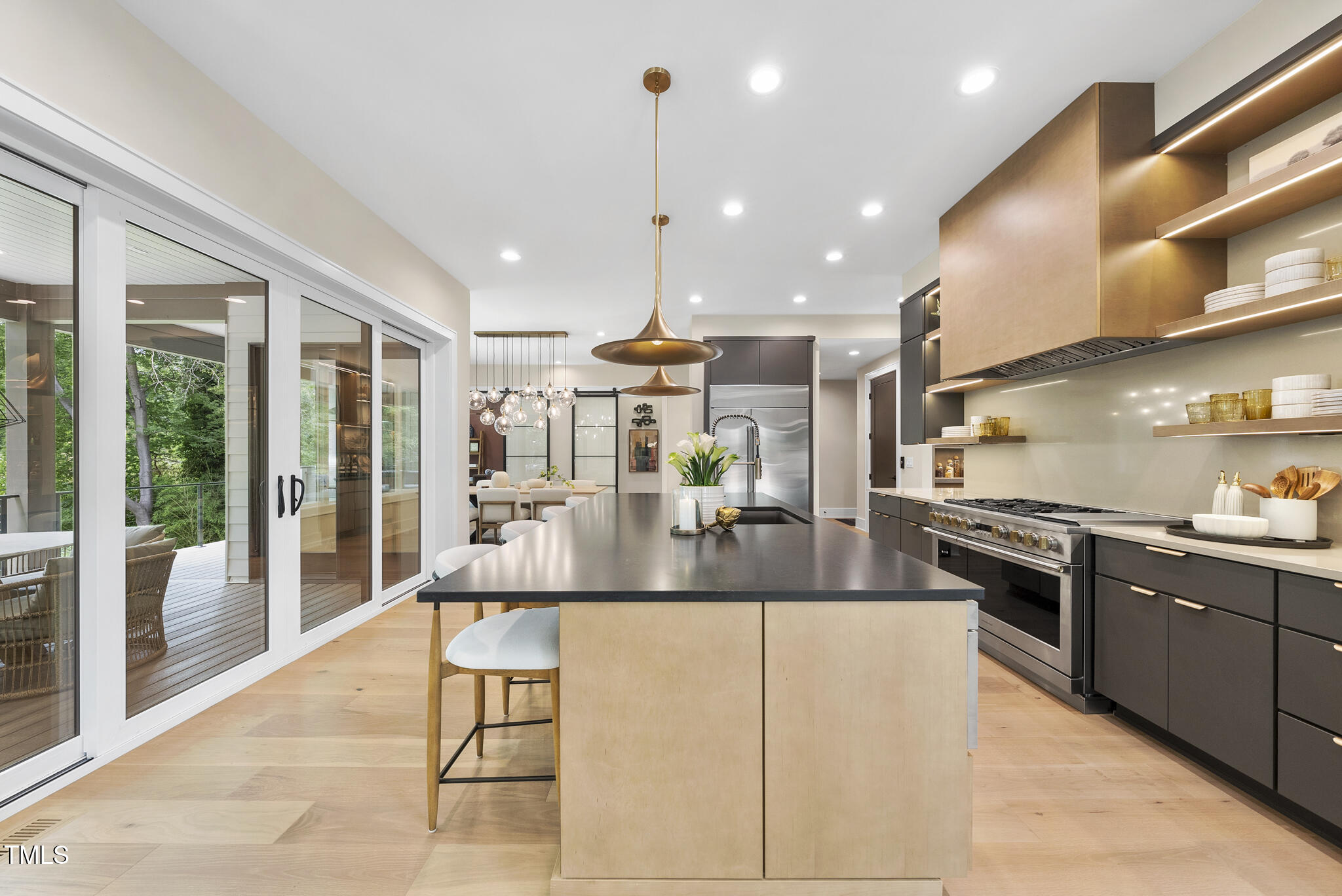 4123 Rockingham Street Raleigh, NC 27609 - Photo 5 of 51 DSC01090