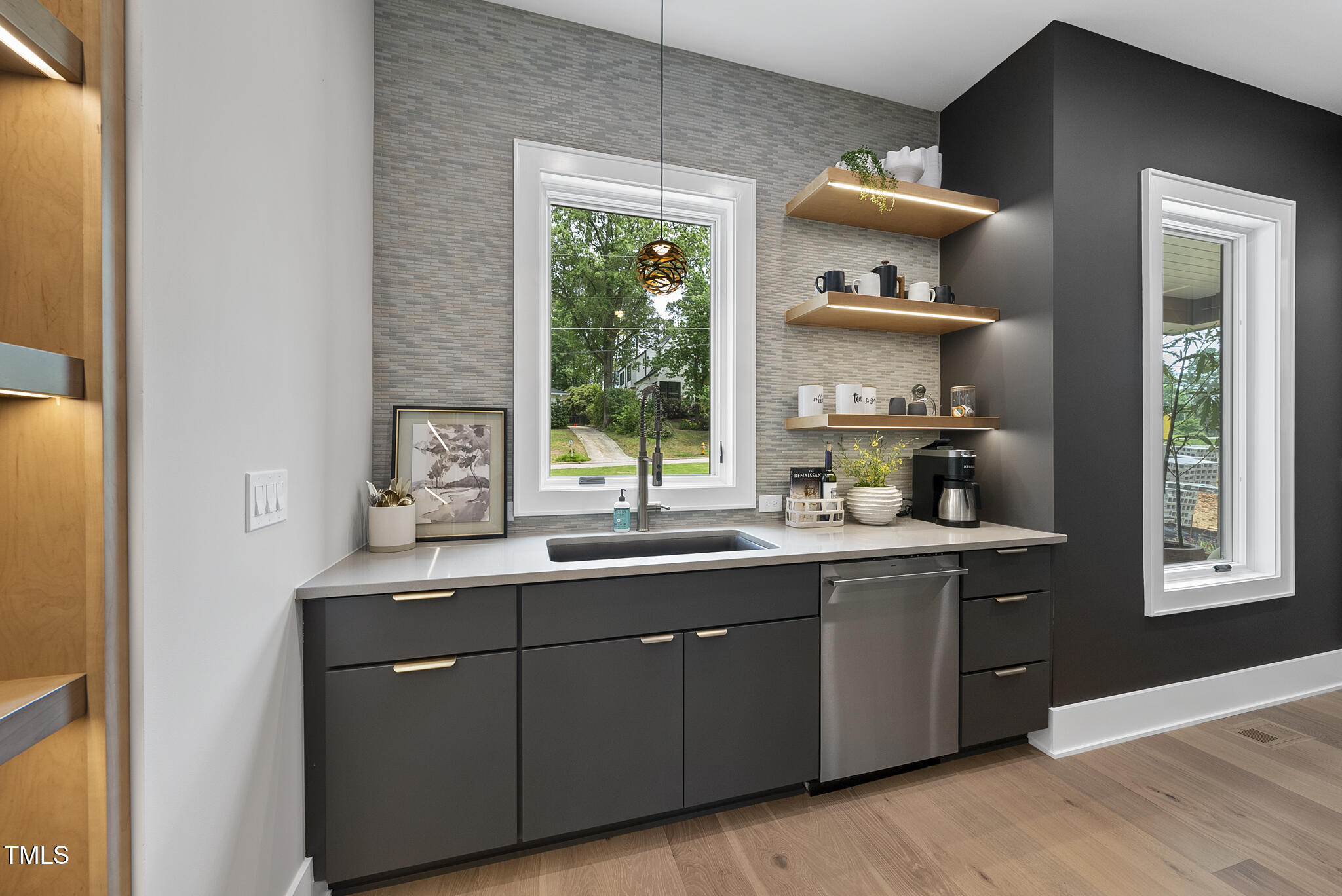 4123 Rockingham Street Raleigh, NC 27609 - Photo 6 of 54 DSC01129