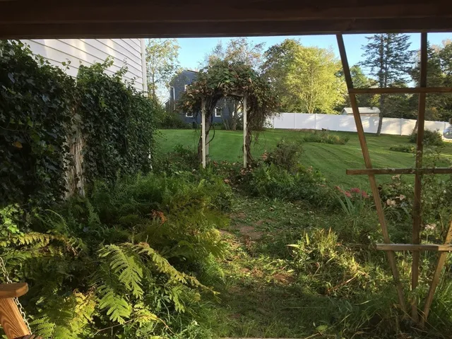 $418,900 | 21 Fred Jackson Road, Southwick, MA 01077