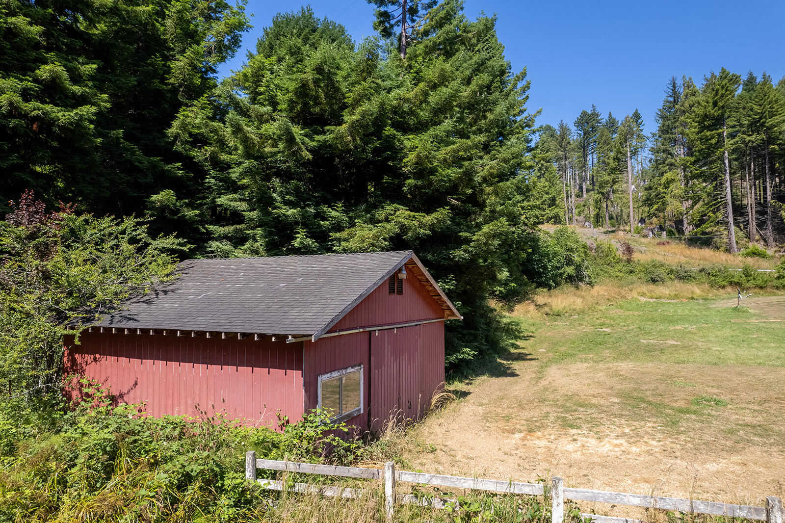 8472 Elk River Road Eureka, CA 95503 - Photo 33 of 46