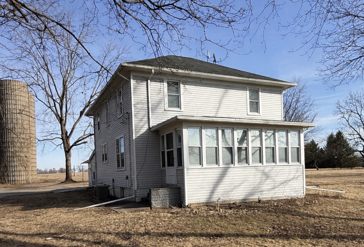 4799 South Center Road Rochelle, IL 61068 - Photo 1 of 30 a front view of a house with a yard