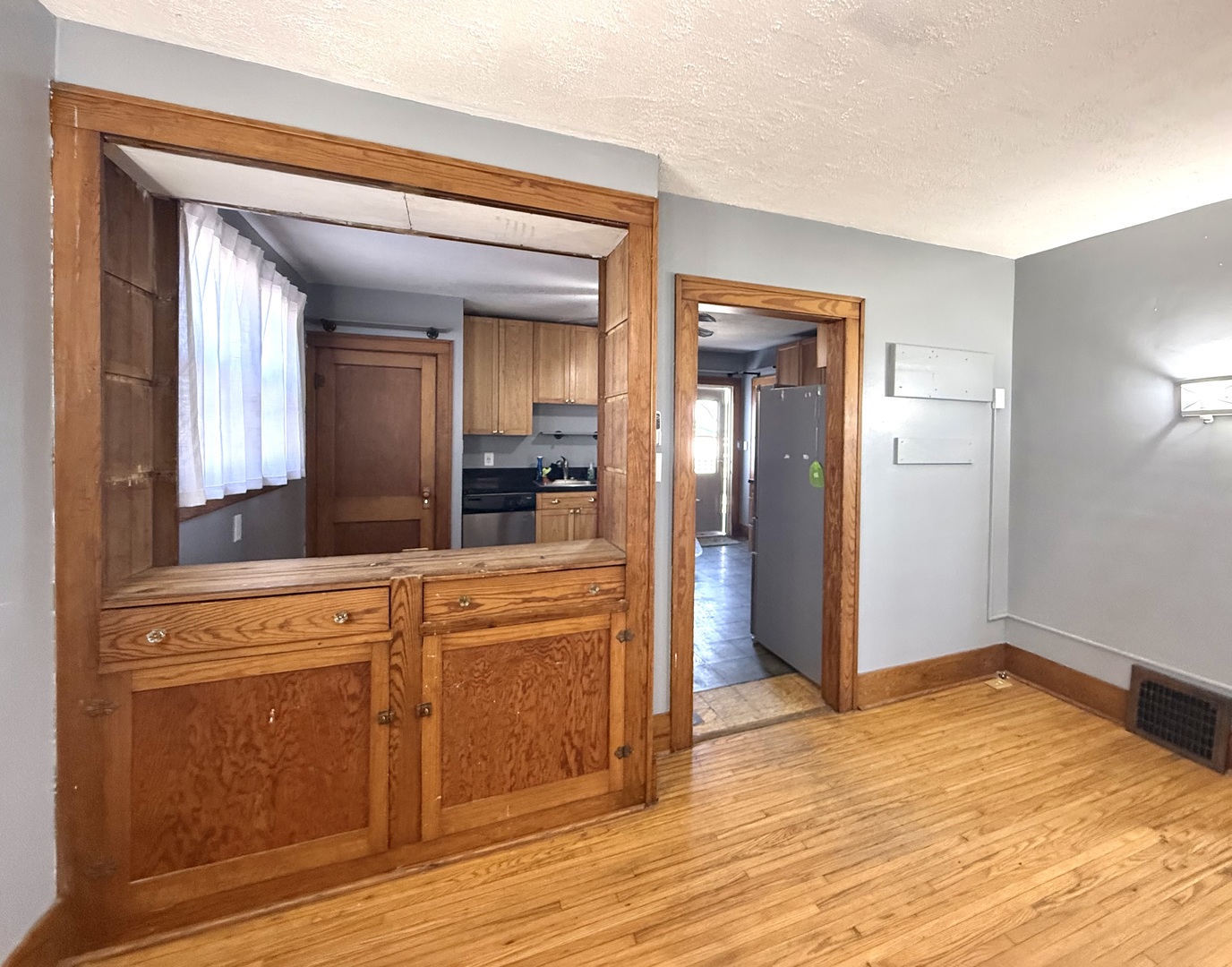 4799 South Center Road Rochelle, IL 61068 - Photo 14 of 30 a view of a livingroom with wooden floor and a bathroom