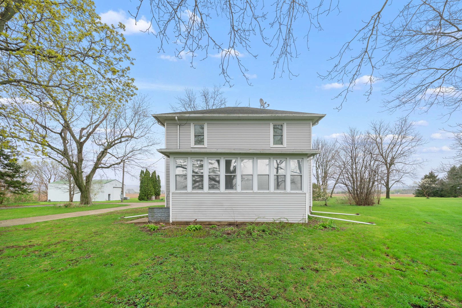 4799 South Center Road Rochelle, IL 61068 - Photo 2 of 48