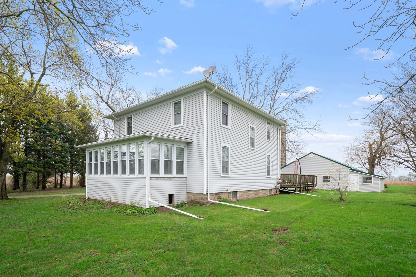 4799 South Center Road Rochelle, IL 61068 - Photo 3 of 48