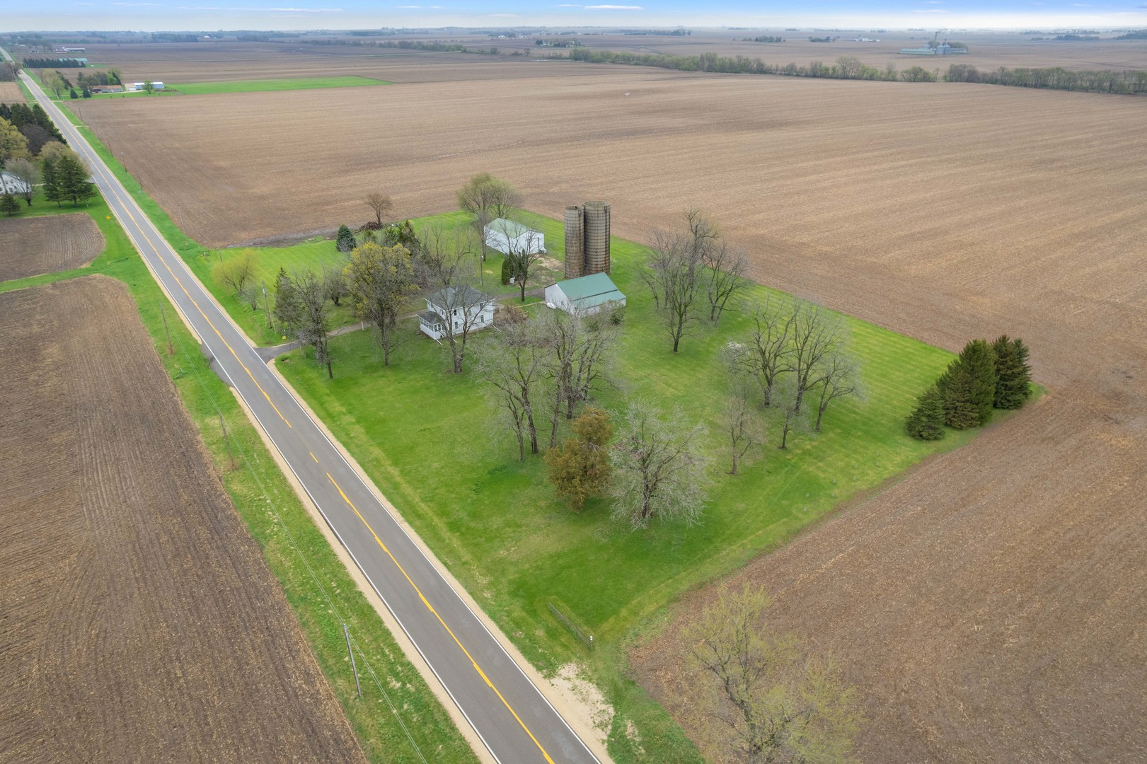 4799 South Center Road Rochelle, IL 61068 - Photo 6 of 48