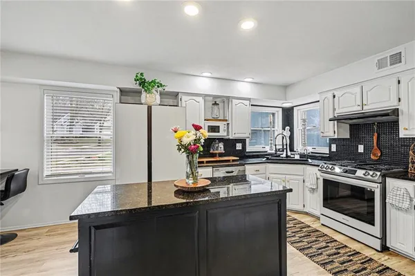 $345,000 | 12304 East 78th Street, Kansas City, MO 64138