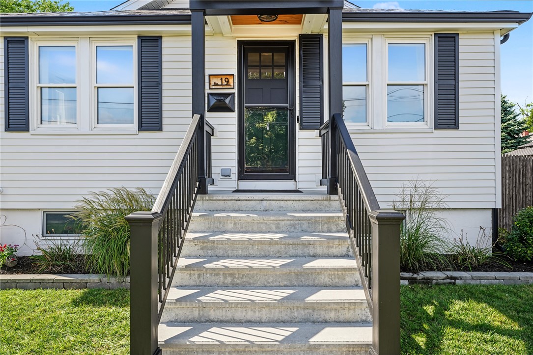 19 Anoka Road Warwick, RI 02889 - Photo 38 of 41 Gallery Image 38
