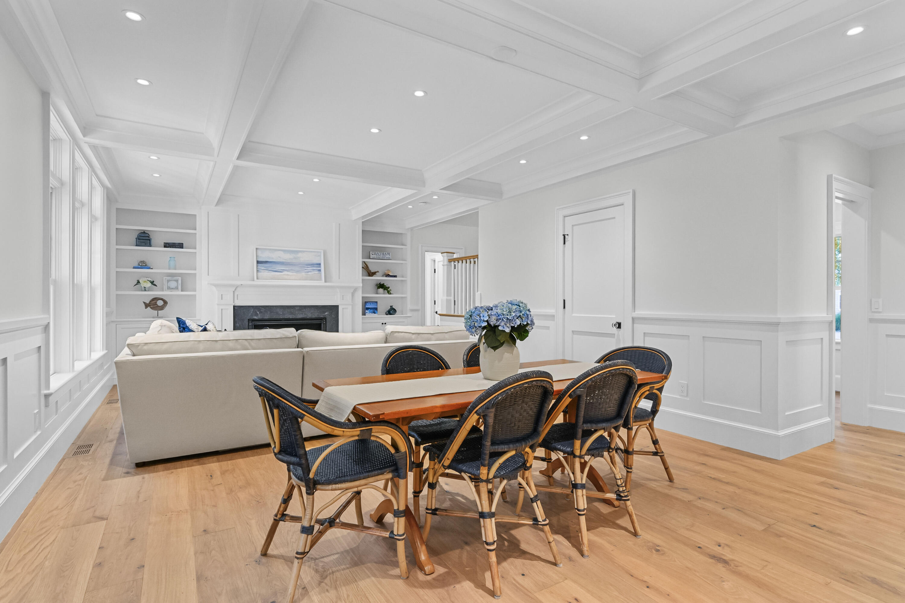 287 Cedar Street Chatham, MA 02633 - Photo 9 of 63 Dining Area