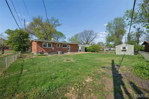 $200,000 | 715 Gonzaga Lane, Florissant, MO 63031