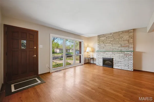 $200,000 | 715 Gonzaga Lane, Florissant, MO 63031