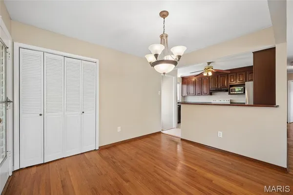 $200,000 | 715 Gonzaga Lane, Florissant, MO 63031