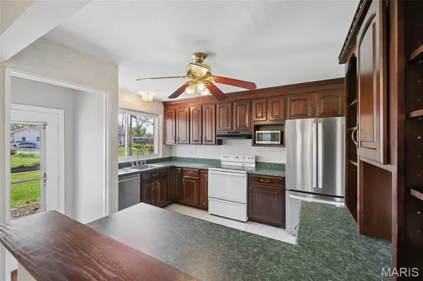 $200,000 | 715 Gonzaga Lane, Florissant, MO 63031