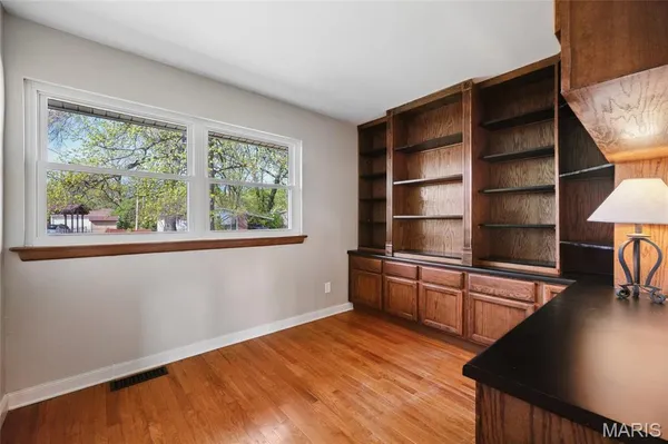 $200,000 | 715 Gonzaga Lane, Florissant, MO 63031