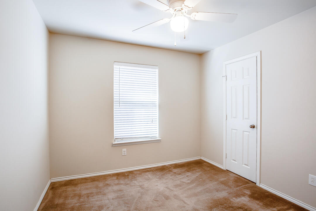 6515 92nd Street Lubbock, TX 79424 - Photo 11 of 14 6515-110