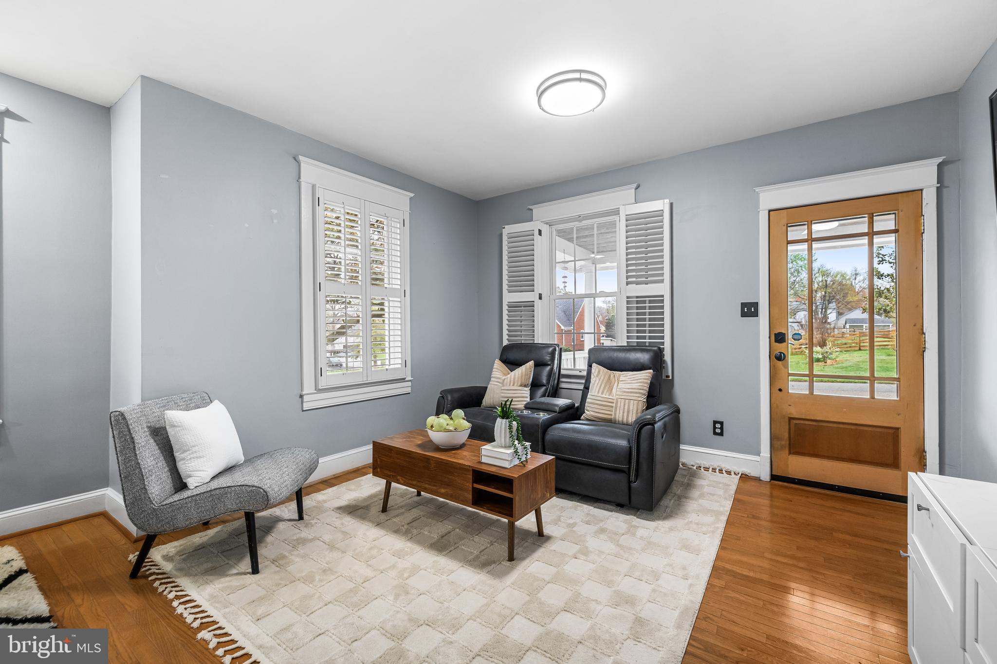 526 Hawthorne Road Linthicum Heights, MD 21090 - Photo 19 of 50 a living room with furniture and a window