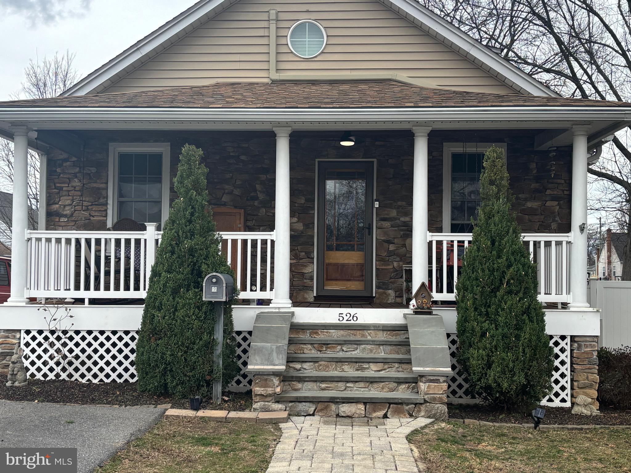 526 Hawthorne Road Linthicum Heights, MD 21090 - Photo 2 of 4 front view of a house