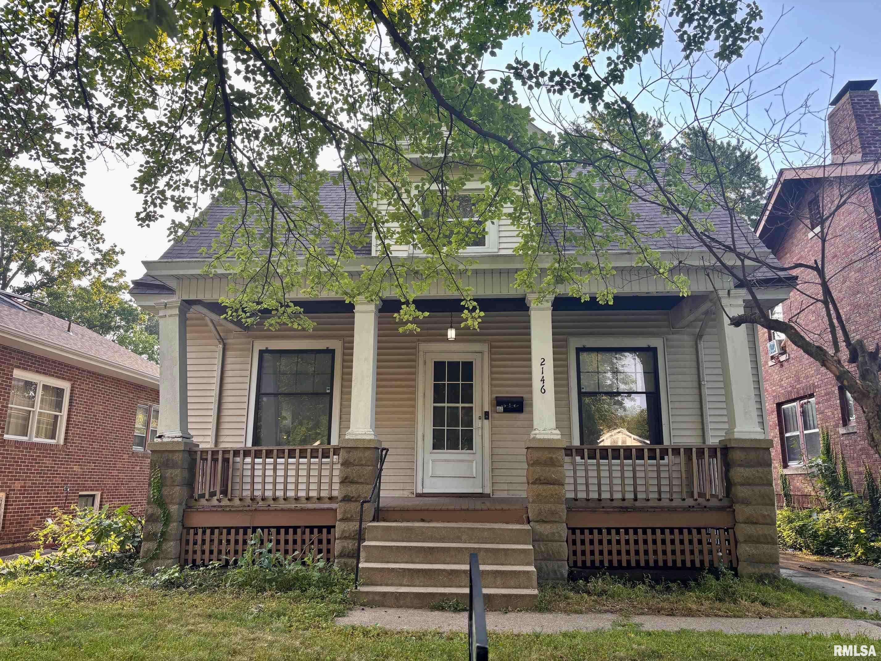 2146 Yale Boulevard Springfield, IL 62703 - Photo 1 of 14