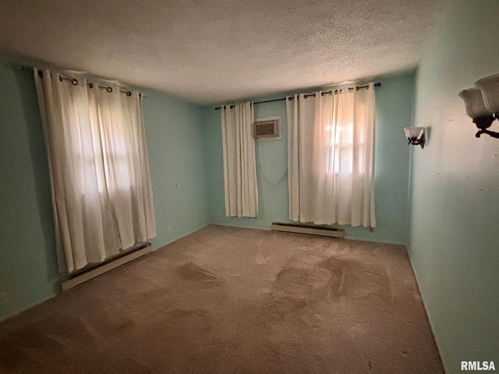 2146 Yale Boulevard Springfield, IL 62703 - Photo 8 of 14