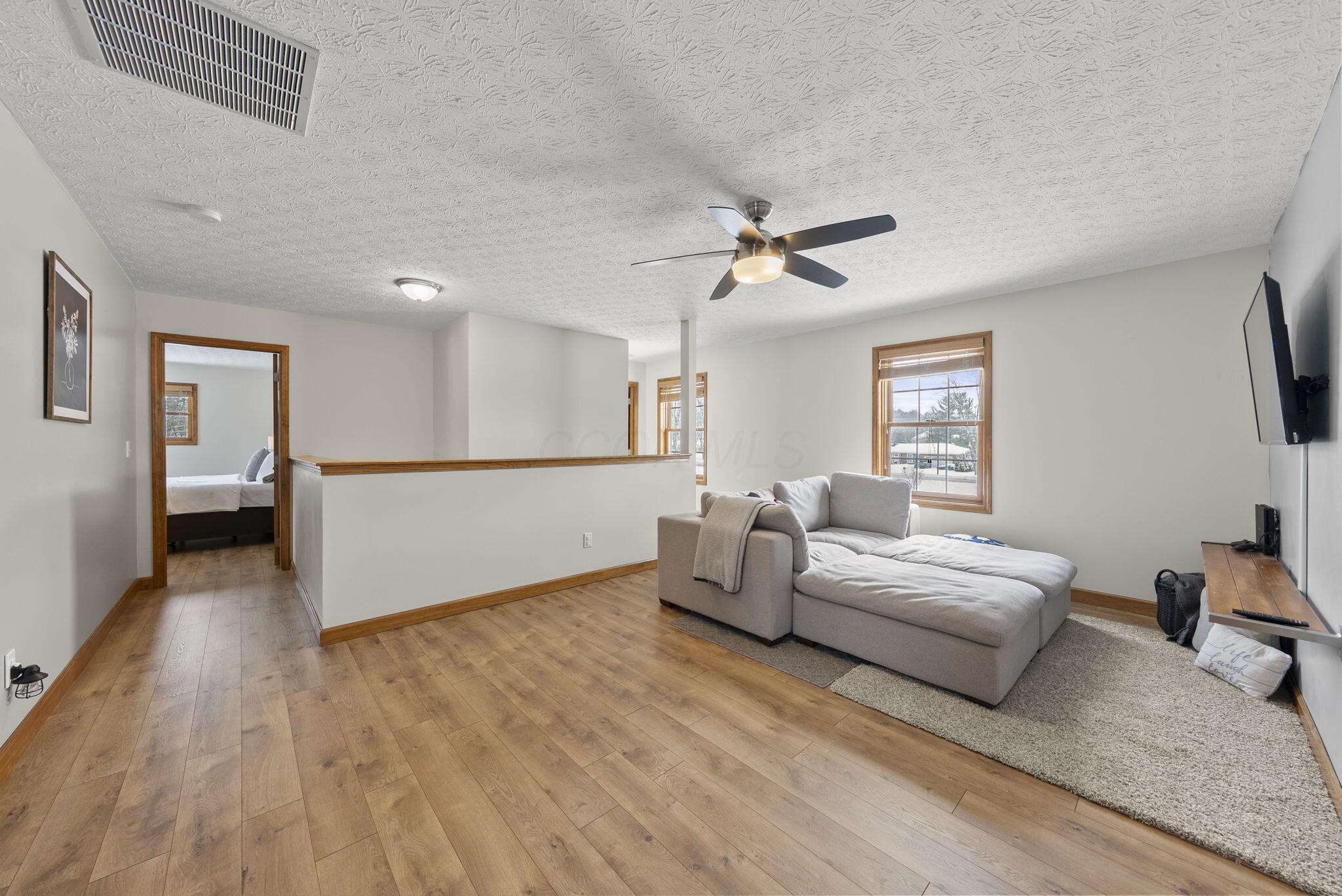 6206 Feder Road Columbus, OH 43228 - Photo 24 of 49 24-web-or-mls-DSC05615