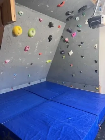 $560,000 | 423 Round Top Street, Webster, TX 77598