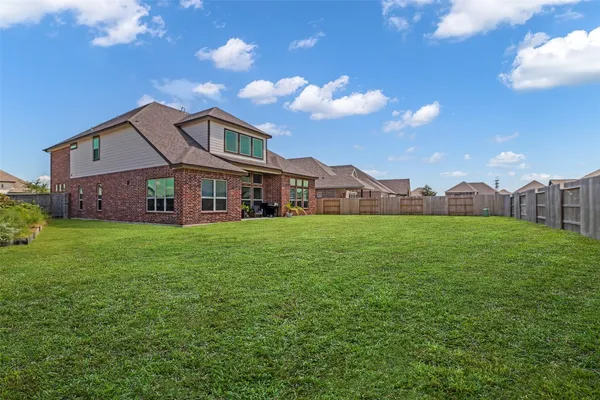 $560,000 | 423 Round Top Street, Webster, TX 77598