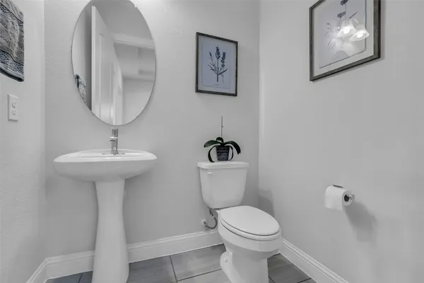 $560,000 | 423 Round Top Street, Webster, TX 77598