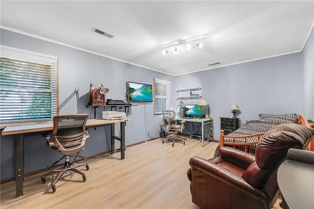 $375,000 | 904 Northwest Oakridge Drive, Blue Springs, MO 64015