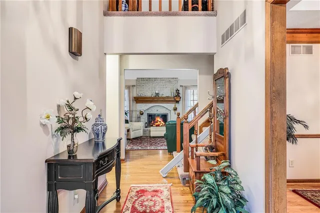 $375,000 | 904 Northwest Oakridge Drive, Blue Springs, MO 64015