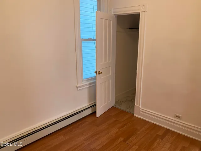 $1,500 | 407 Victory Avenue, Schenectady, NY 12307