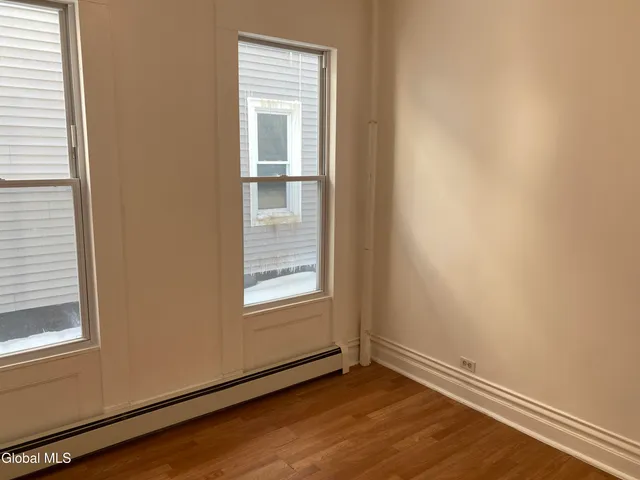 $1,500 | 407 Victory Avenue, Schenectady, NY 12307