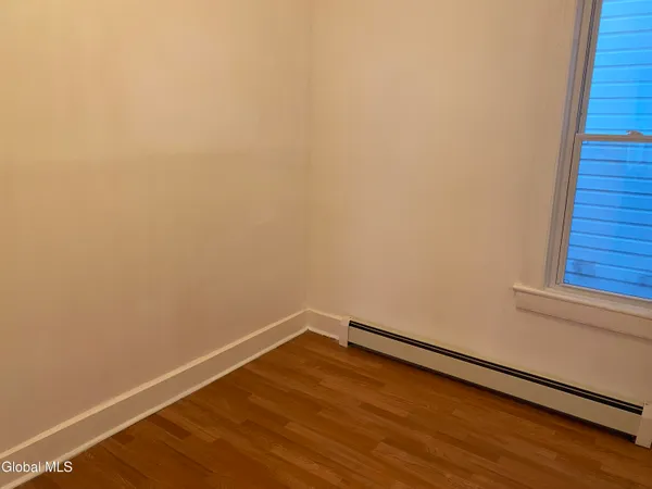 $1,500 | 407 Victory Avenue, Schenectady, NY 12307