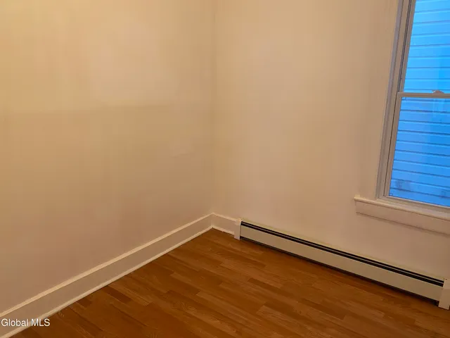 $1,500 | 407 Victory Avenue, Schenectady, NY 12307