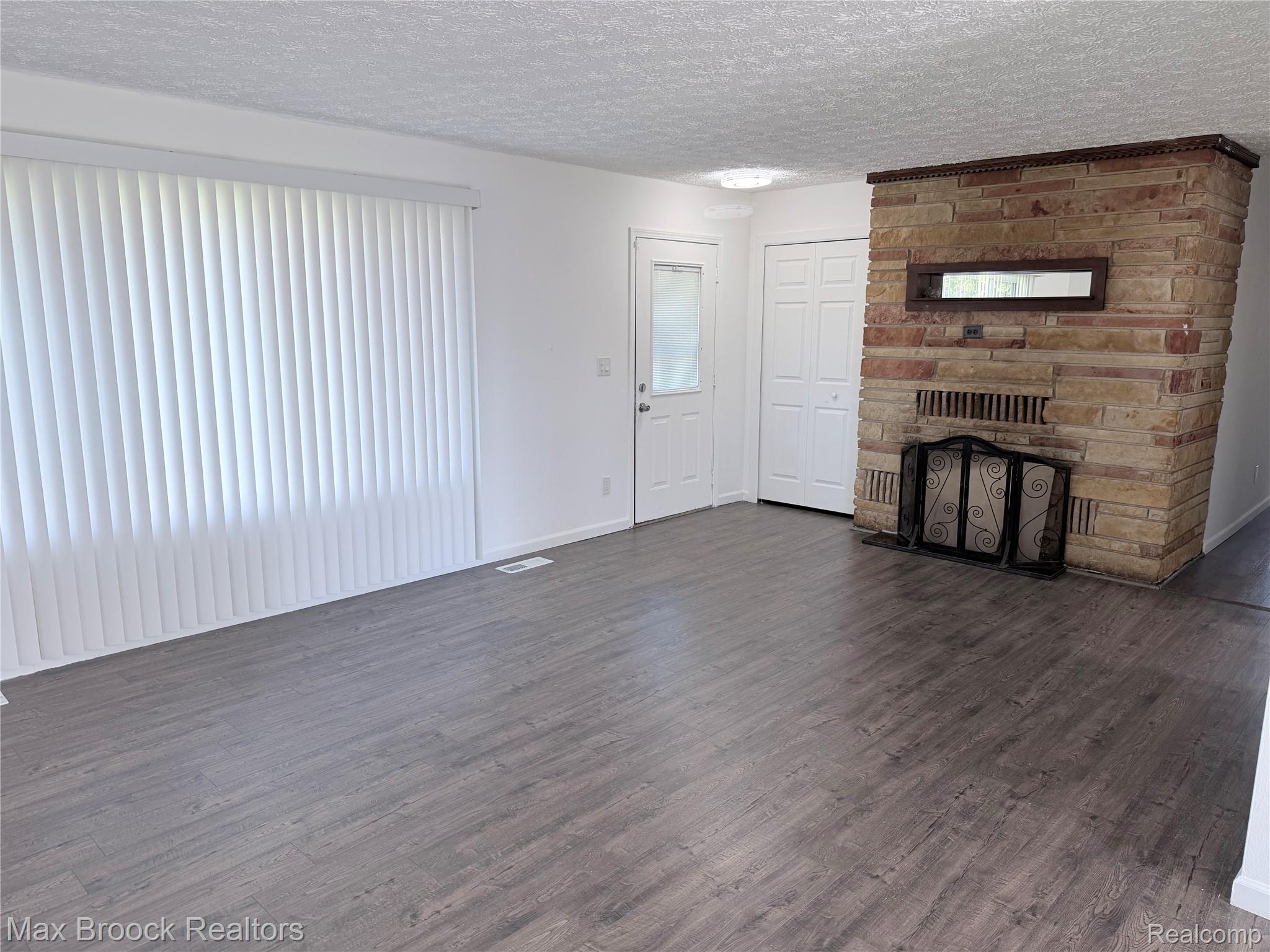 5444 Hearst Road Utica, MI 48317 - Photo 10 of 23 IMG_8917.jpeg