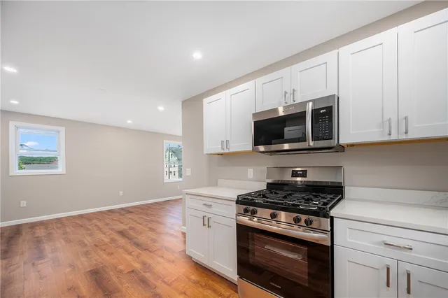 $2,100 | 284 High Street, Unit 1, Woonsocket, RI 02895