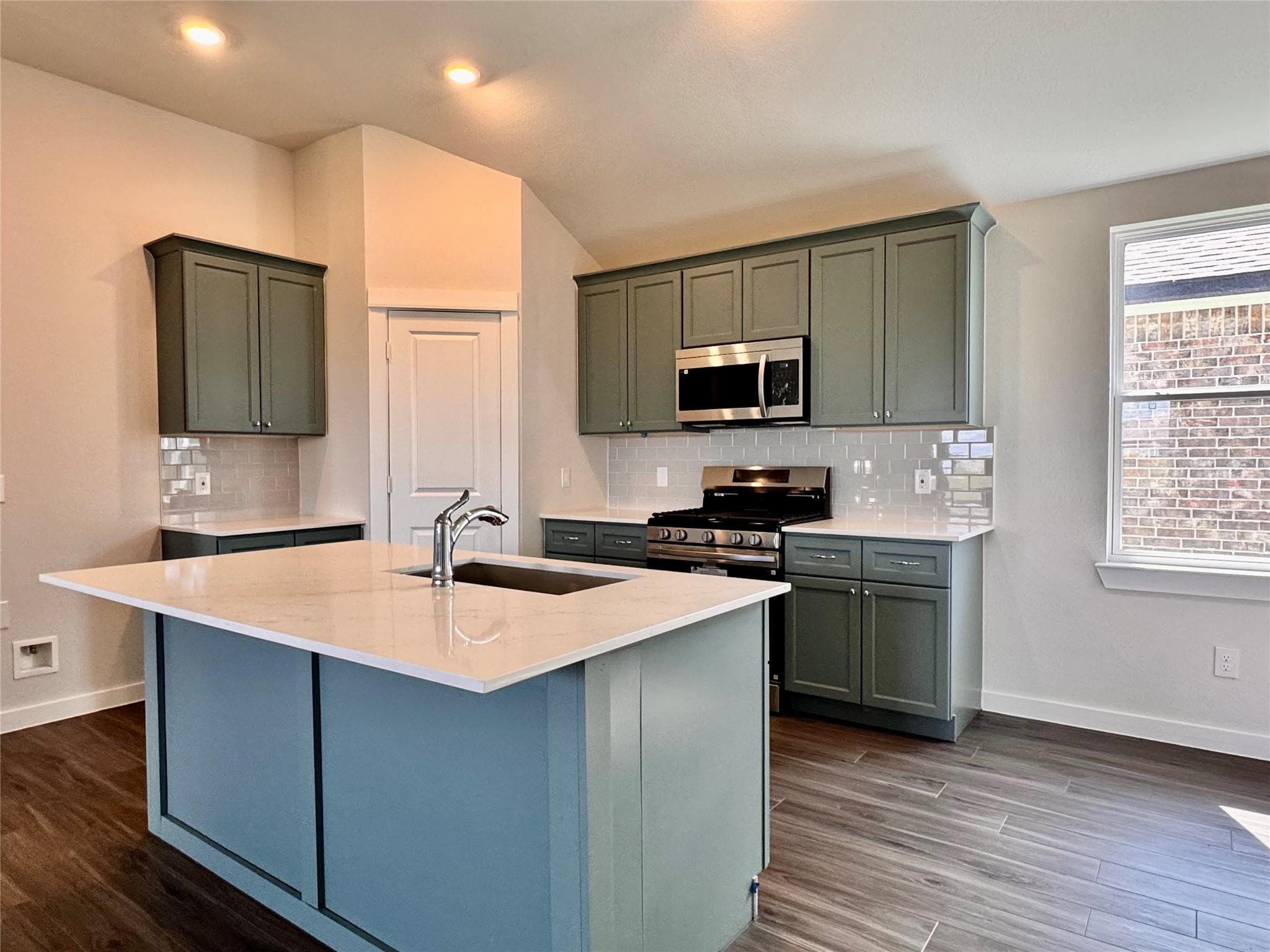 131 County Road 5102B Cleveland, TX 77327 - Photo 7 of 22