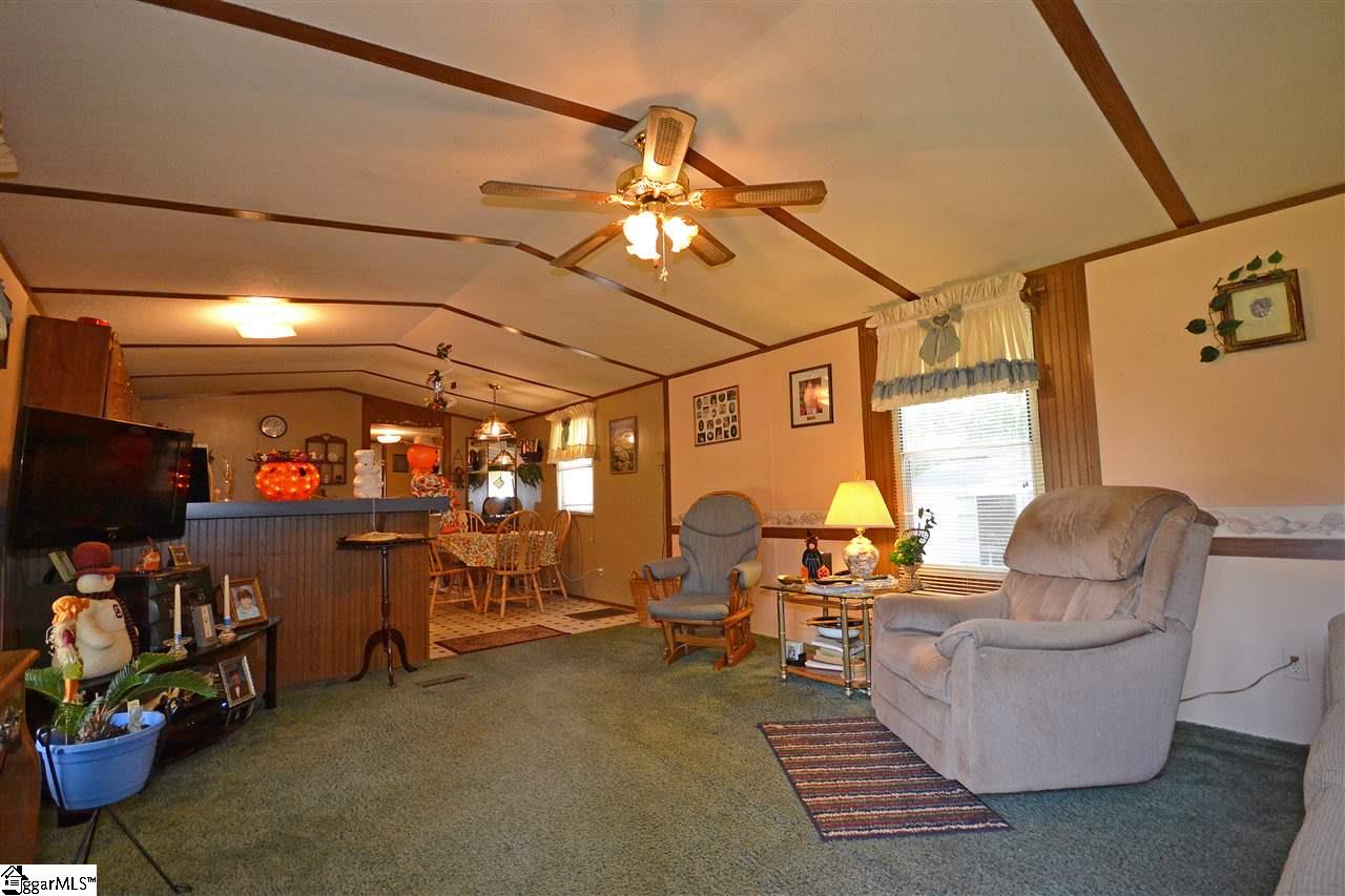 91 Knickerbocker Estates Road Fountain Inn, SC 29644 - Photo 4 of 17