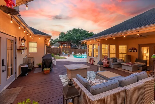 $605,000 | 4658 Oso Parkway, Corpus Christi, TX 78413