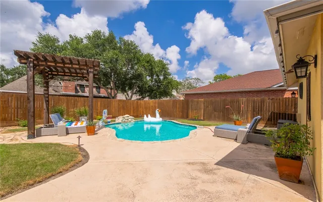 $605,000 | 4658 Oso Parkway, Corpus Christi, TX 78413