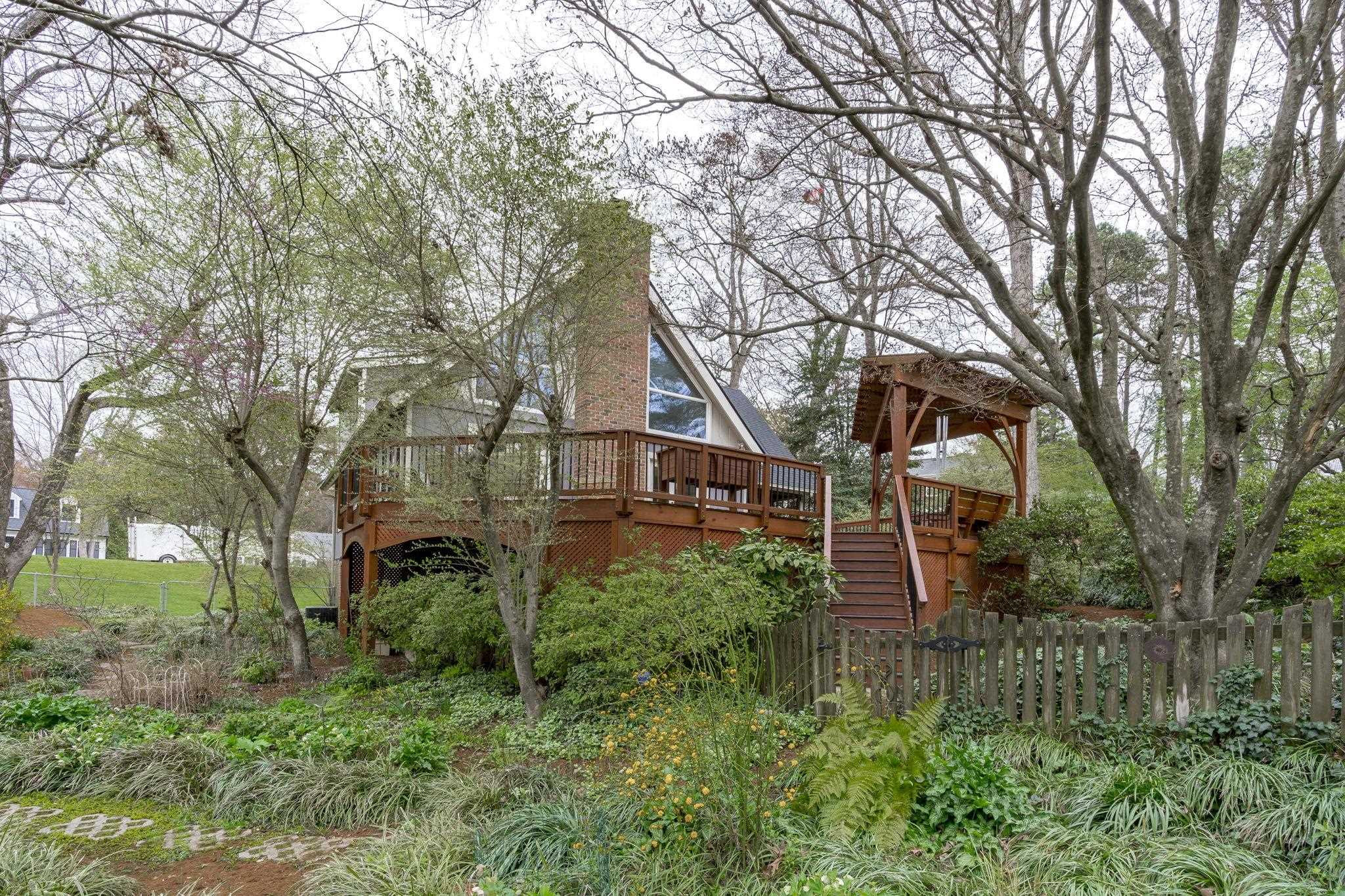 2104 Port Royal Road Raleigh, NC 27609 - Photo 32 of 37 Photo 32