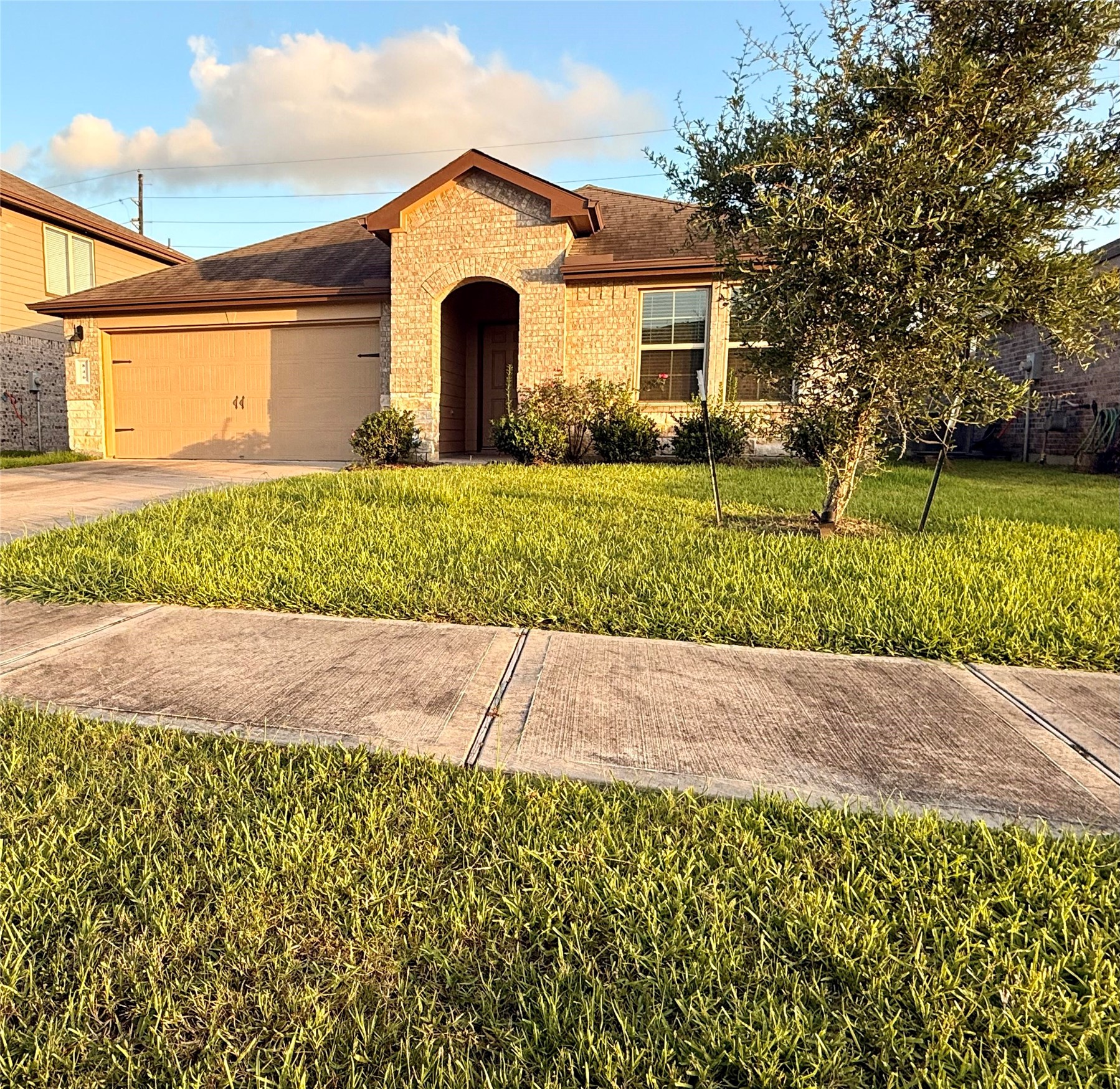 846 Autumn Flats Way Rosharon, TX 77583 - Photo 2 of 27