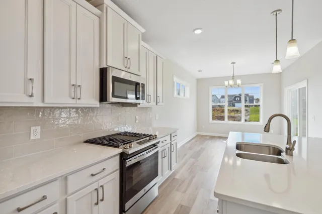 $543,465 | 8019 Walnut Lane, Corcoran, MN 55340