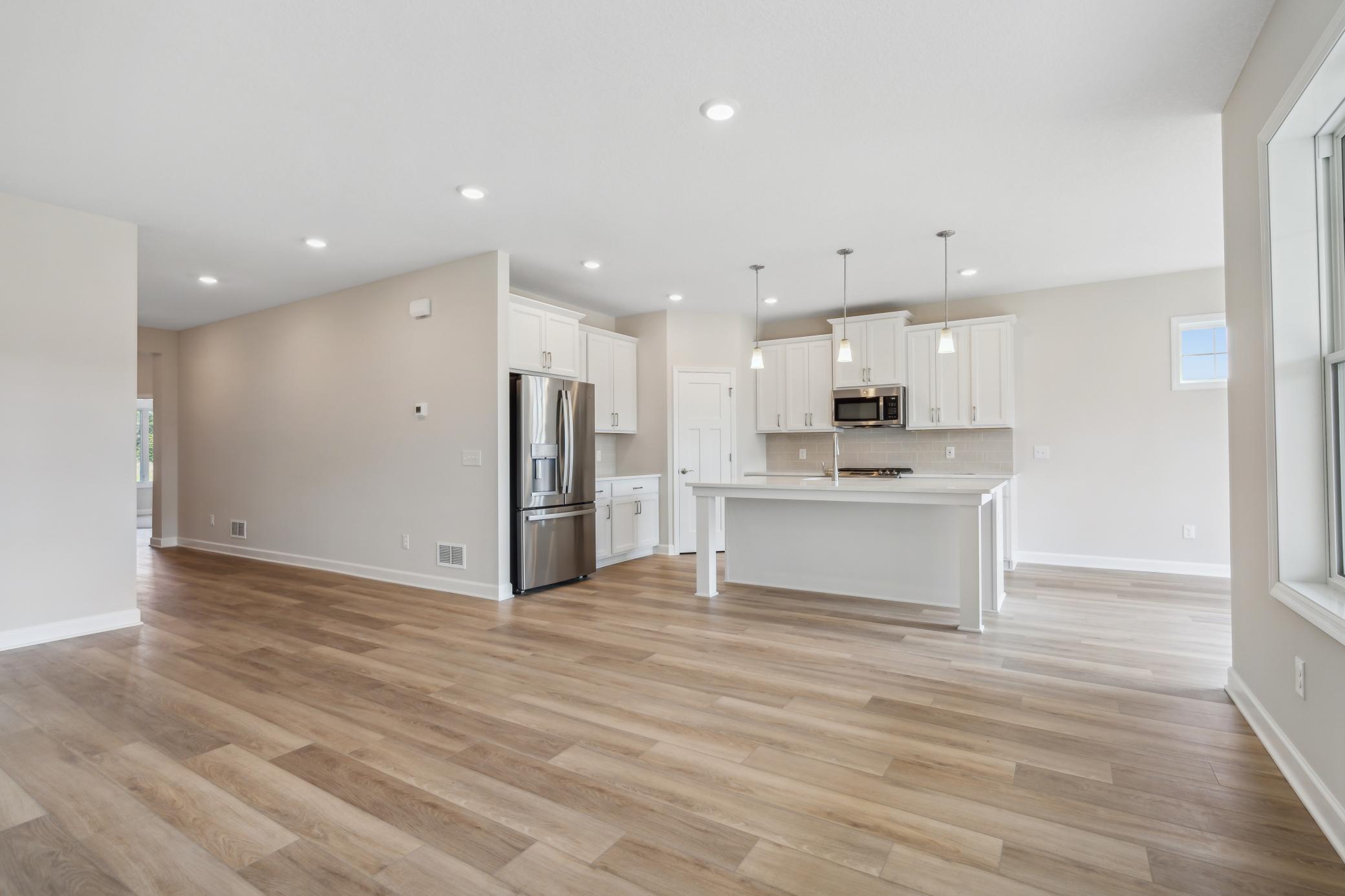 8019 Walnut Lane Corcoran, MN 55340 - Photo 8 of 19