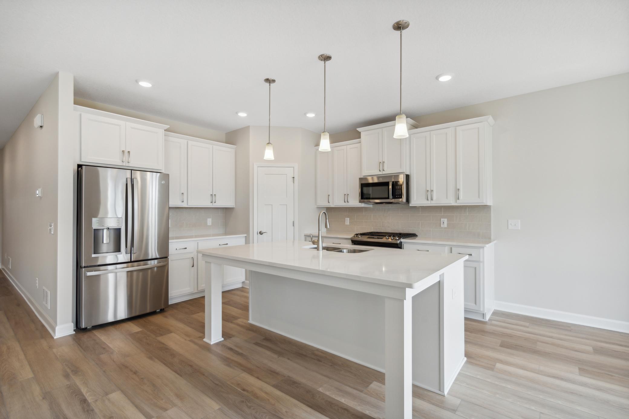 8019 Walnut Lane Corcoran, MN 55340 - Photo 10 of 19